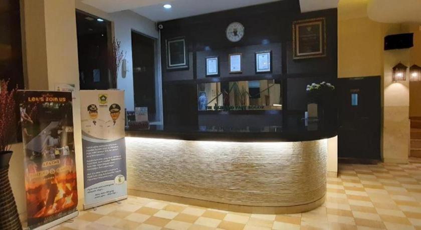 The Highland Park Resor 3*