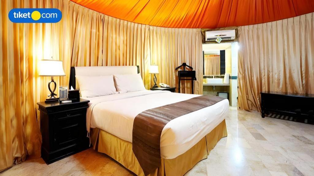The Highland Park Resor 3*