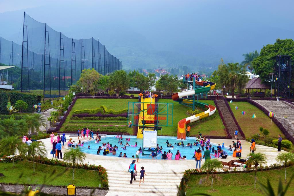 Resor The Highland Park Bogor